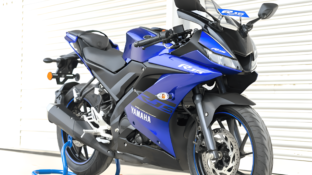 Yamaha R15 Bike